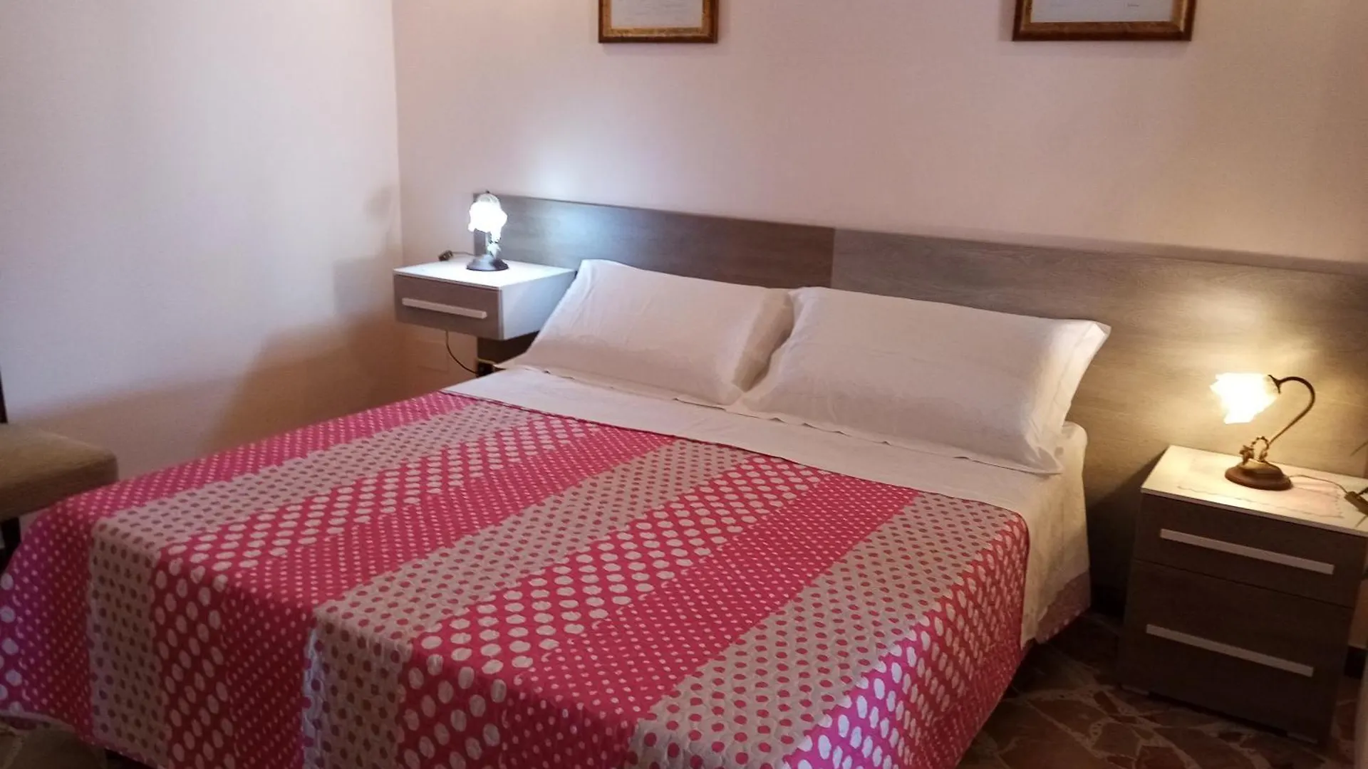 Appartamento Da Giusy Le Petit Bijou Castelbuono  0*, Castelbuono (Sicily) Italia